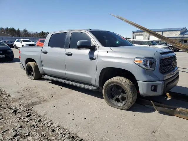 2018 TOYOTA TUNDRA CREWMAX SR5  