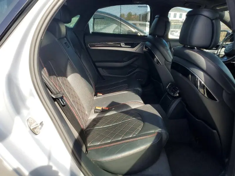 2017 AUDI S8 PLUS QUATTRO  