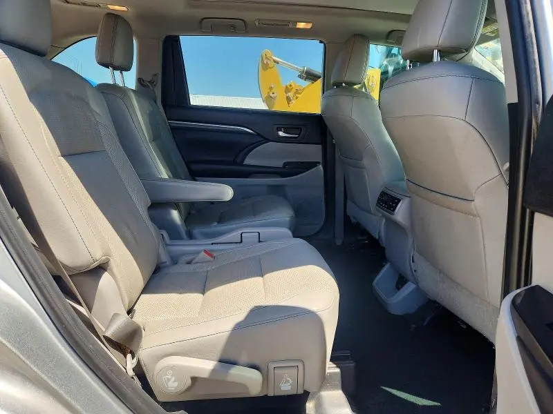 2019 TOYOTA HIGHLANDER LIMITED PLATINUM  
