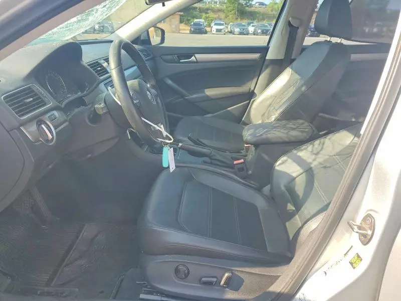 2015 VOLKSWAGEN PASSAT S  