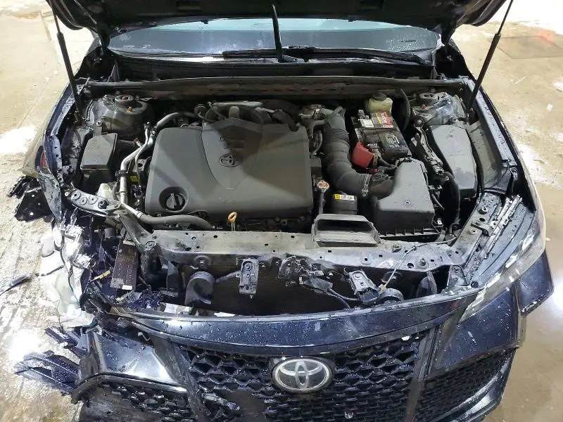 2019 TOYOTA AVALON XSE  