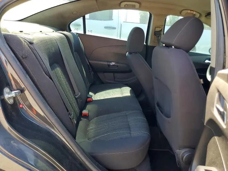 2015 CHEVROLET SONIC LT  