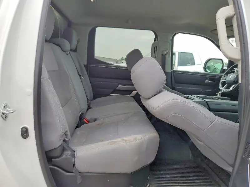 2023 TOYOTA TUNDRA CREWMAX SR5  