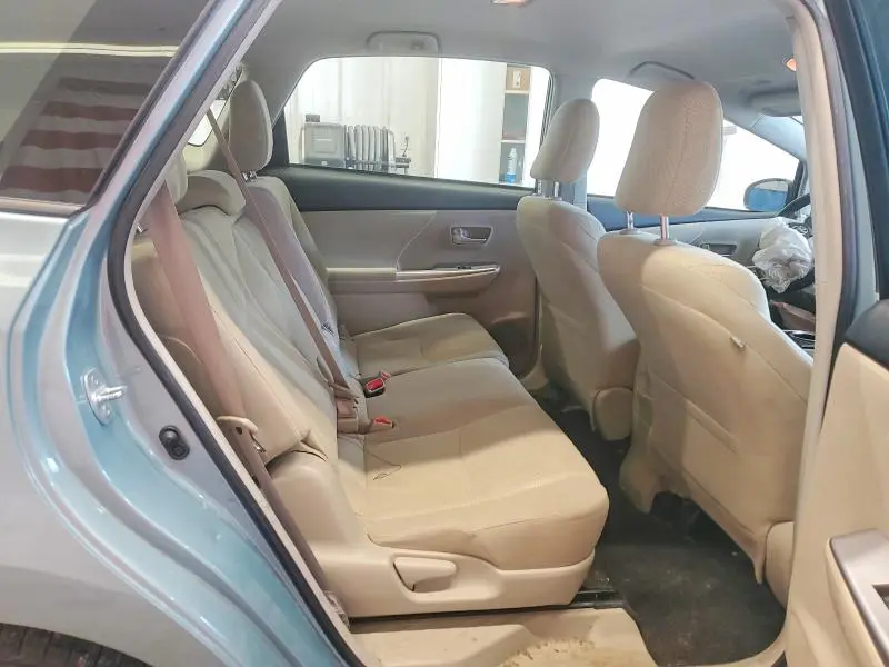 2014 TOYOTA PRIUS V THREE  