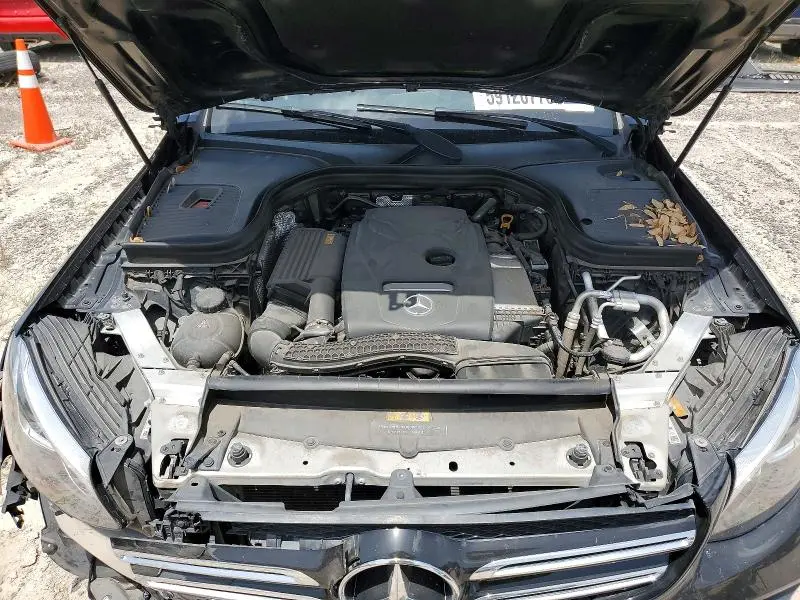 2019 MERCEDES-BENZ GLC 300  