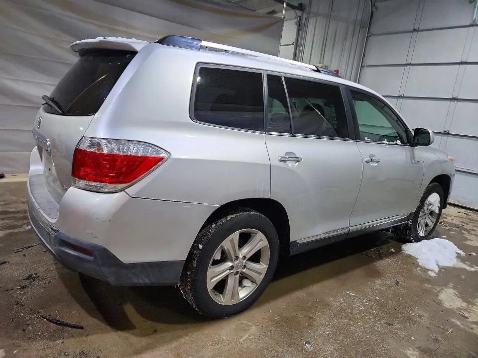 2011 TOYOTA HIGHLANDER LIMITED  