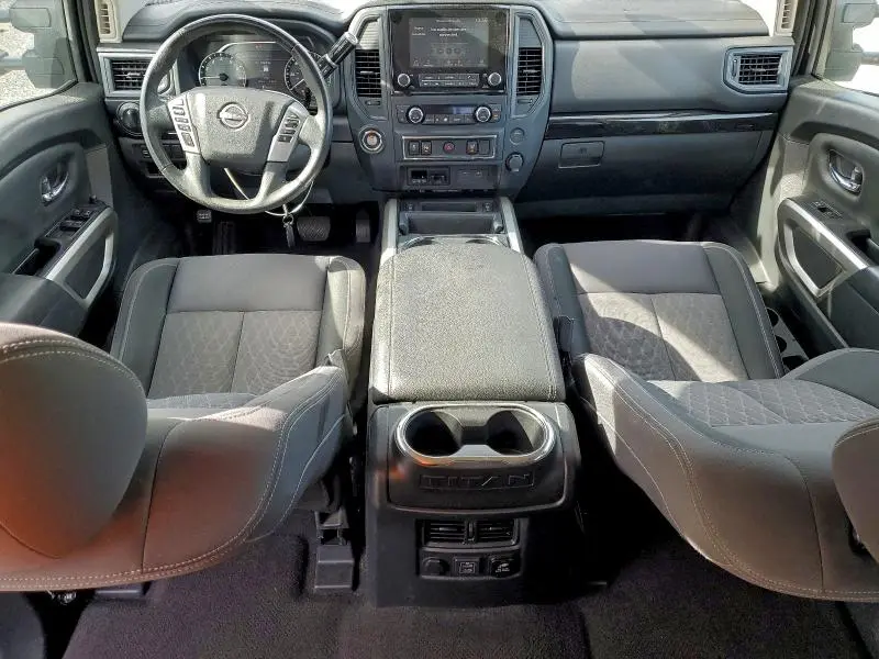 2023 NISSAN TITAN SV  