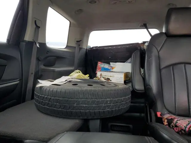 2011 GMC ACADIA SLT-2  