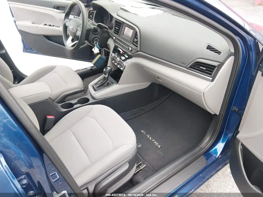 2020 HYUNDAI ELANTRA SE