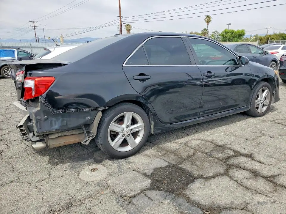 2012 TOYOTA CAMRY SE  