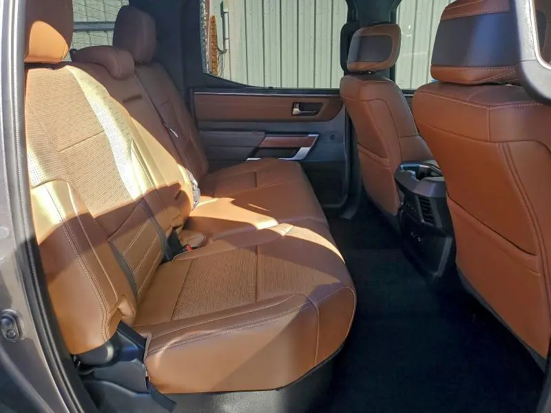 2024 TOYOTA TUNDRA CREWMAX PLATINUM  