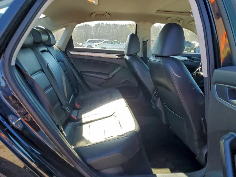 2019 VOLKSWAGEN PASSAT WOLFSBURG  