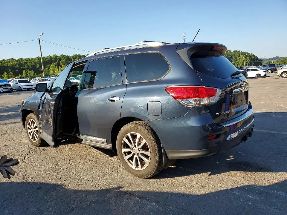 2016 NISSAN PATHFINDER SL  