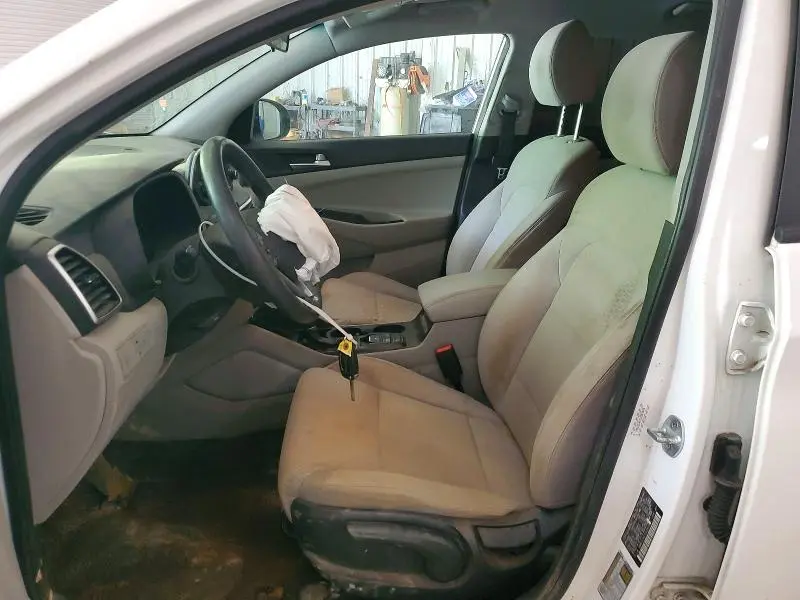 2020 HYUNDAI TUCSON SE  
