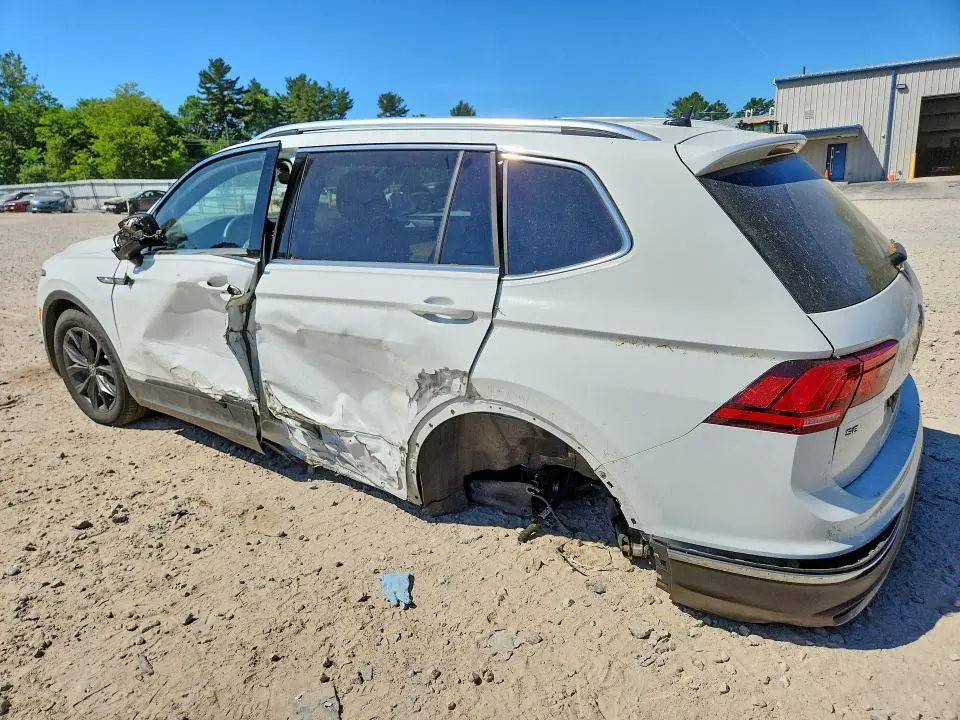 2022 VOLKSWAGEN TIGUAN SE  