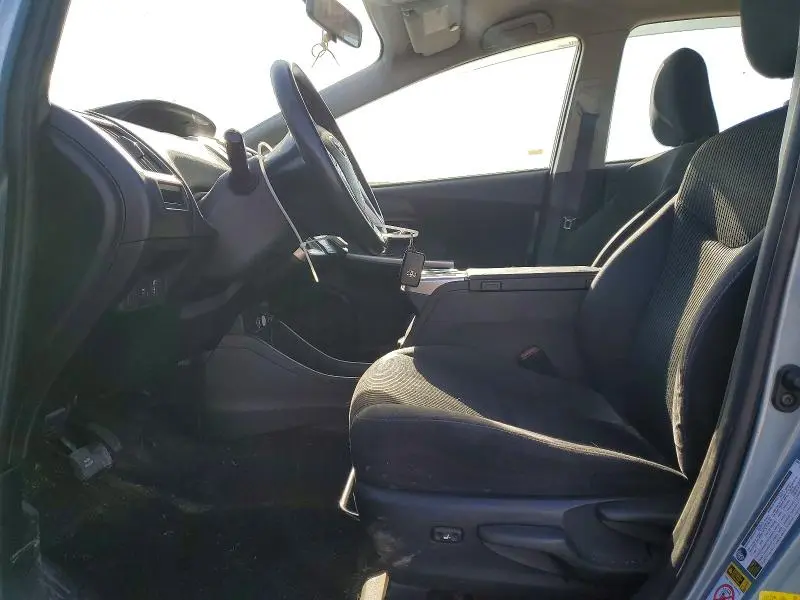 2016 TOYOTA PRIUS V THREE  