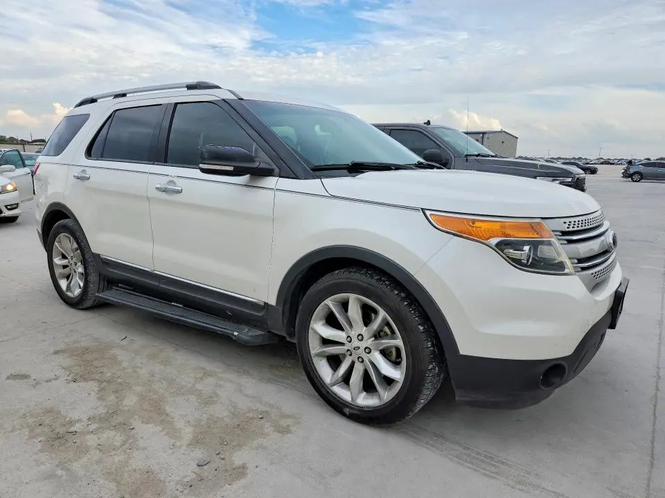 2014 FORD EXPLORER XLT  