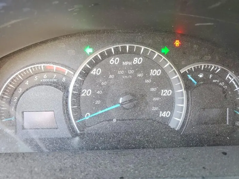2014 TOYOTA CAMRY XLE V6  