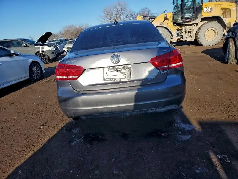 2012 VOLKSWAGEN PASSAT SE  