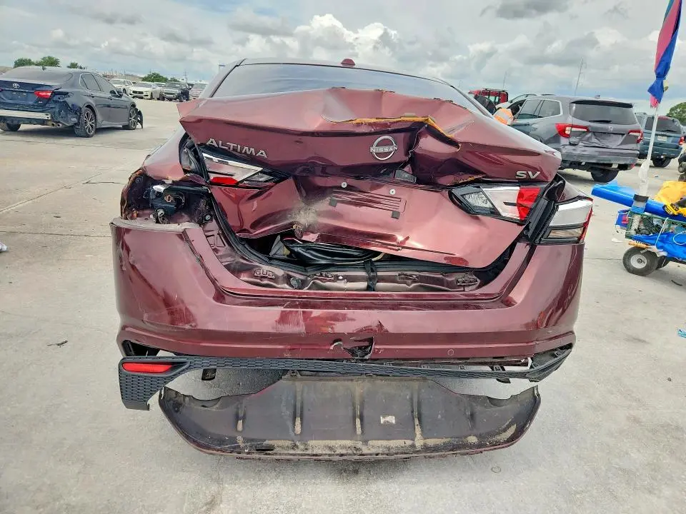 2023 NISSAN ALTIMA SV  