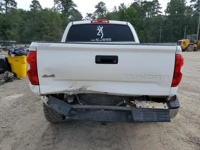 2016 TOYOTA TUNDRA CREWMAX SR5  