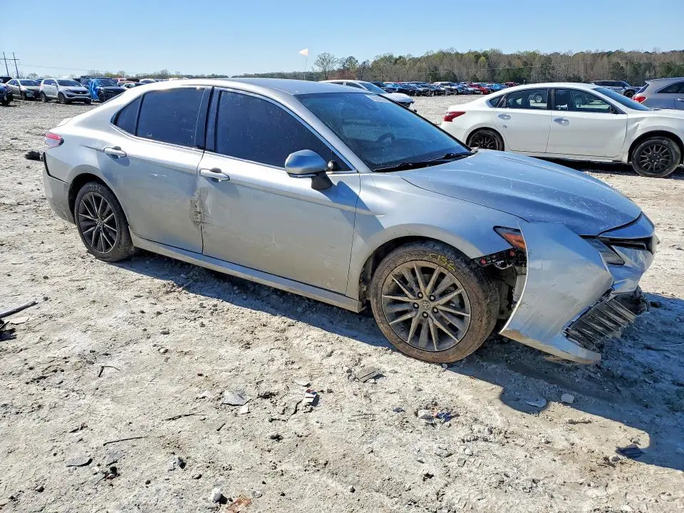 2023 TOYOTA CAMRY XLE  