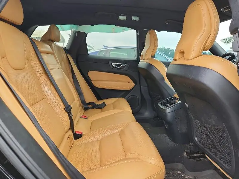 2021 VOLVO XC60 T5 INSCRIPTION  