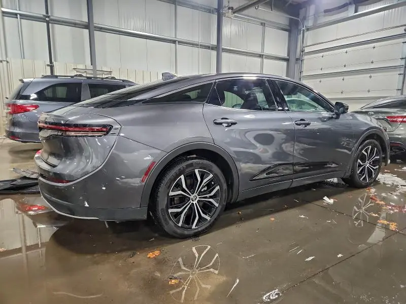 2023 TOYOTA CROWN XLE  
