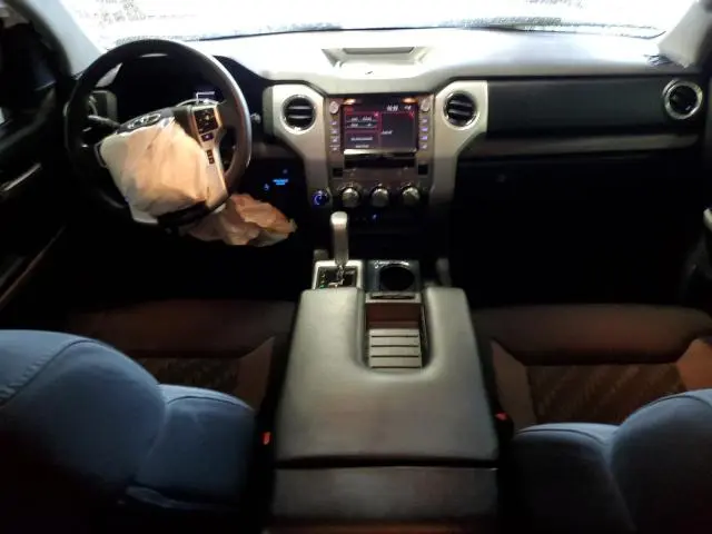 2020 TOYOTA TUNDRA CREWMAX SR5  