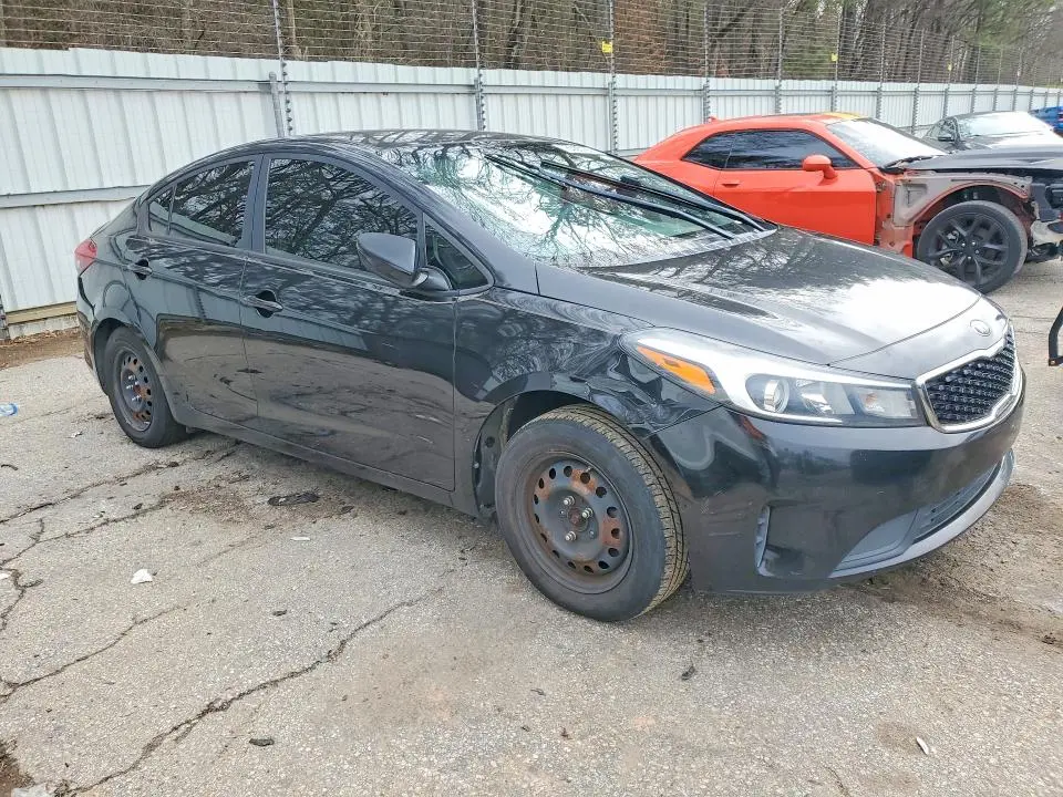 2017 KIA FORTE LX  