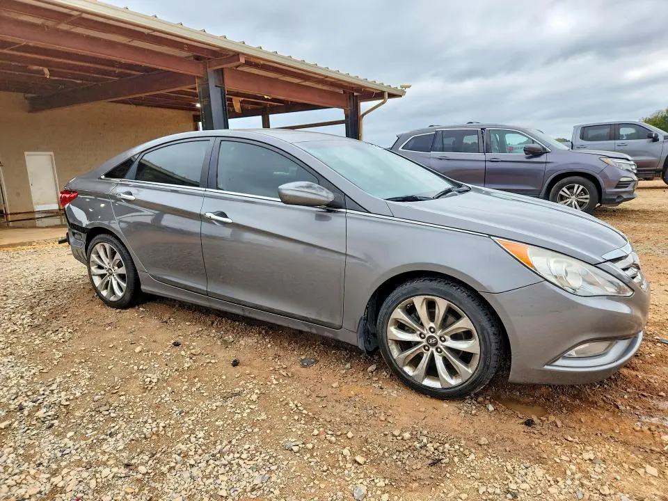 2013 HYUNDAI SONATA SE  