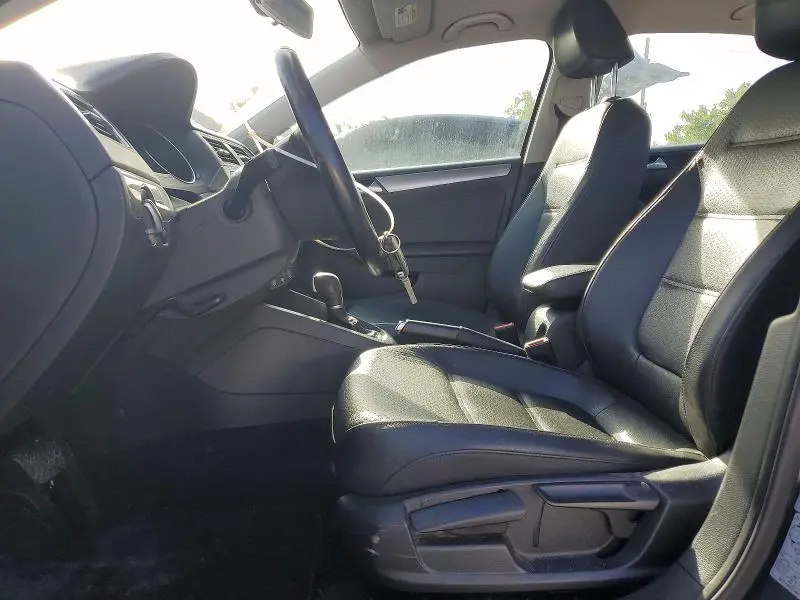 2015 VOLKSWAGEN JETTA SE  