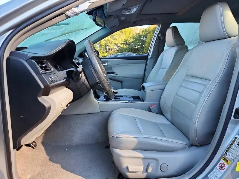 2017 TOYOTA CAMRY XLE  