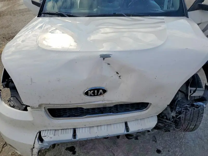 2011 KIA SOUL +  