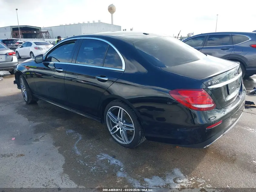 2017 MERCEDES-BENZ E 300  