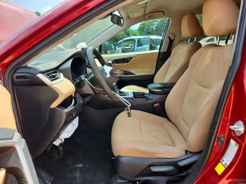 2019 TOYOTA RAV4 LE  