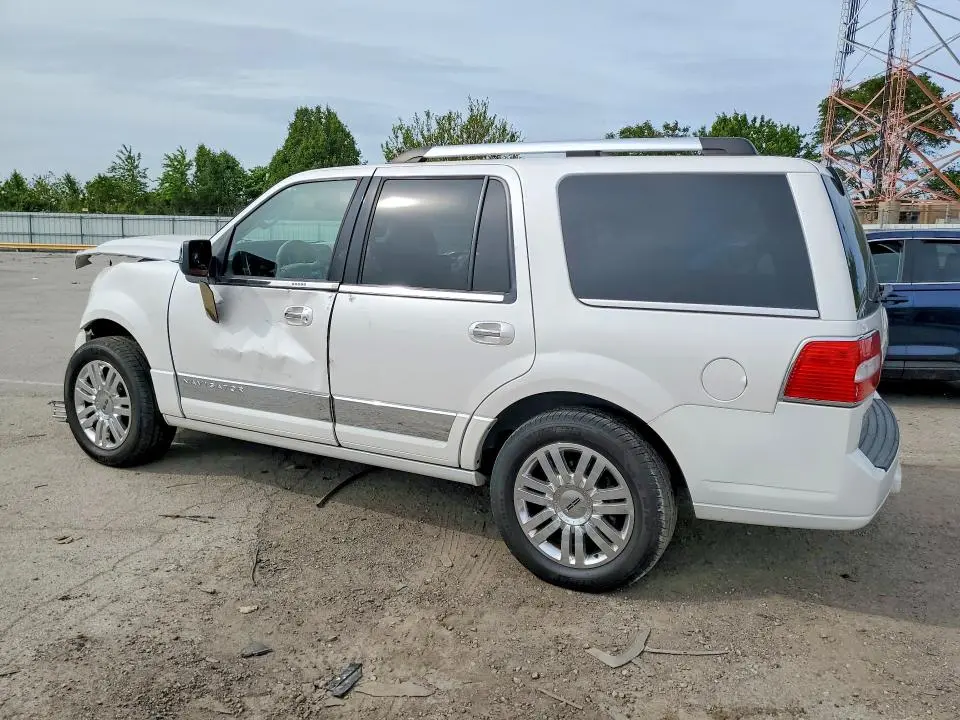 2011 LINCOLN NAVIGATOR   