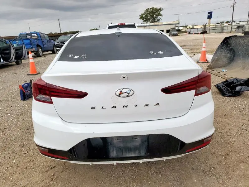 2020 HYUNDAI ELANTRA SEL  