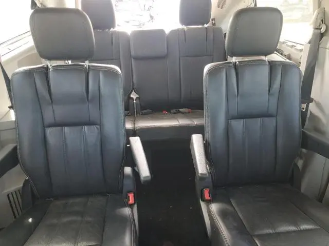 2011 CHRYSLER TOWN & COUNTRY TOURING L  