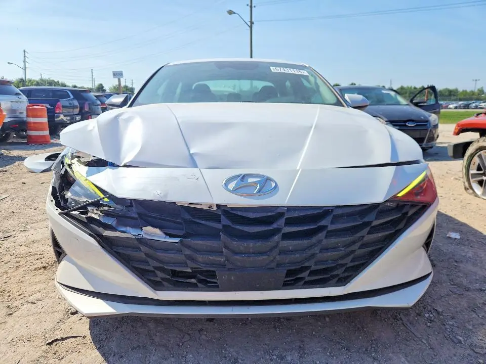 2021 HYUNDAI ELANTRA SEL  