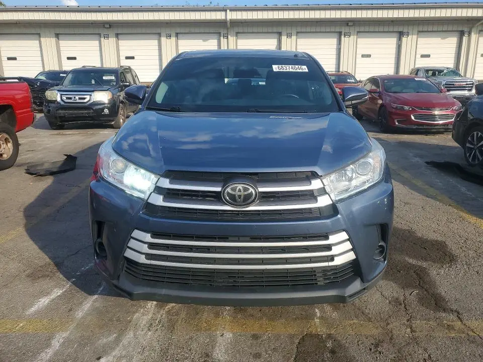 2019 TOYOTA HIGHLANDER LE  