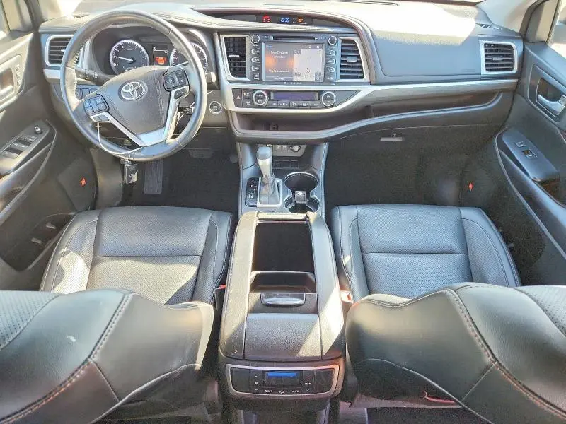2017 TOYOTA HIGHLANDER LIMITED  