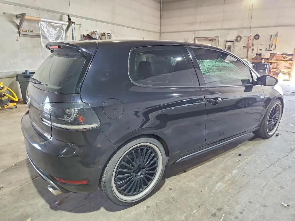2011 VOLKSWAGEN GTI   