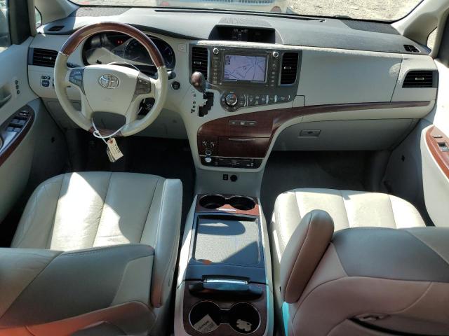 2011 TOYOTA SIENNA XLE