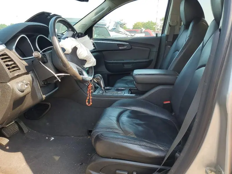 2012 CHEVROLET TRAVERSE LT  