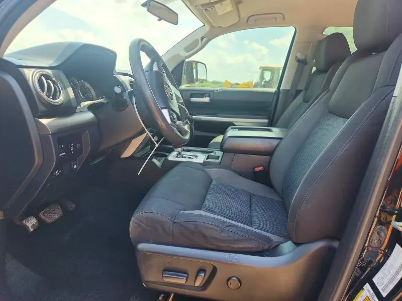 2016 TOYOTA TUNDRA SR5  