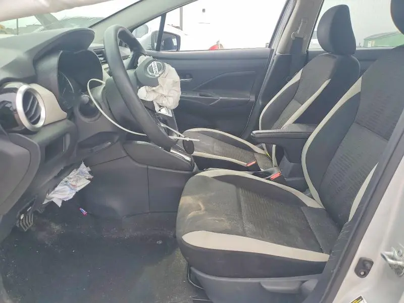2020 NISSAN VERSA SV  