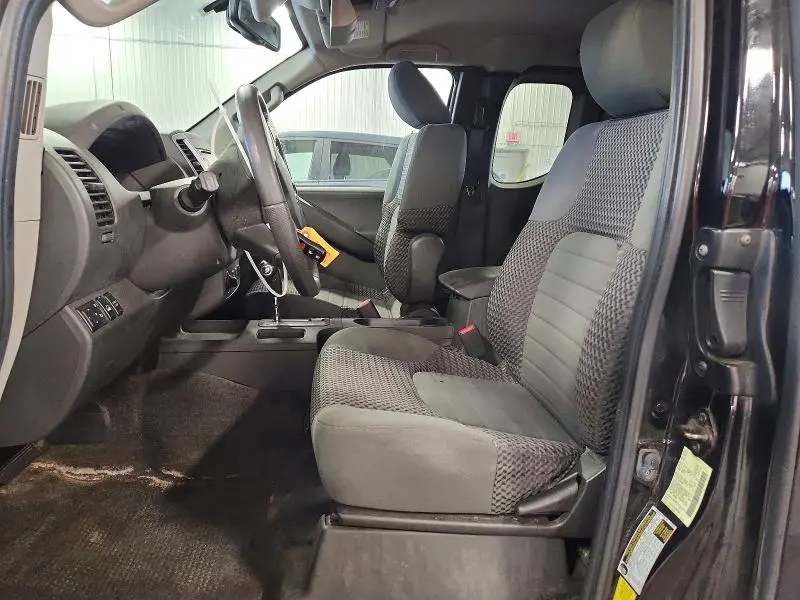 2013 NISSAN FRONTIER   
