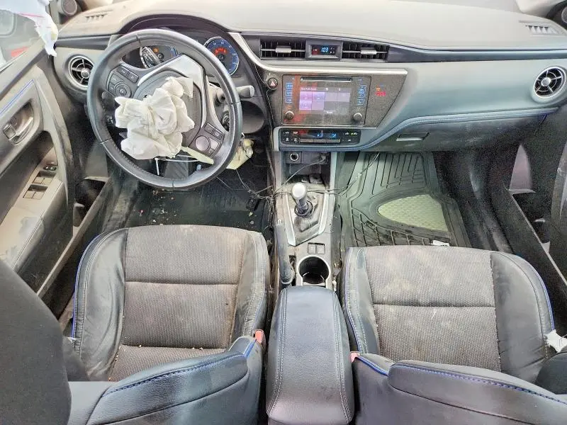 2018 TOYOTA COROLLA SE  