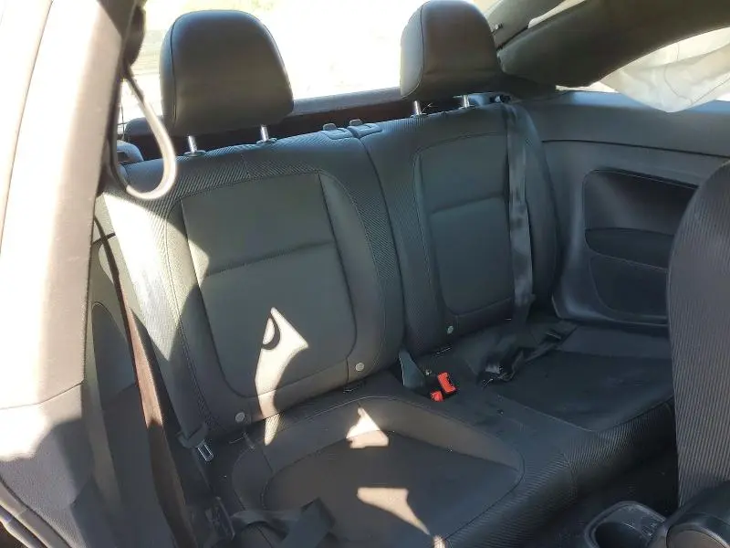 2018 VOLKSWAGEN BEETLE S  